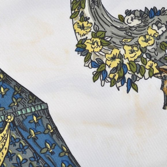 Authentic HERMES Carre 90 Scarf "Au FIL de la SOIE" Silk Red - Picture 10 of 12